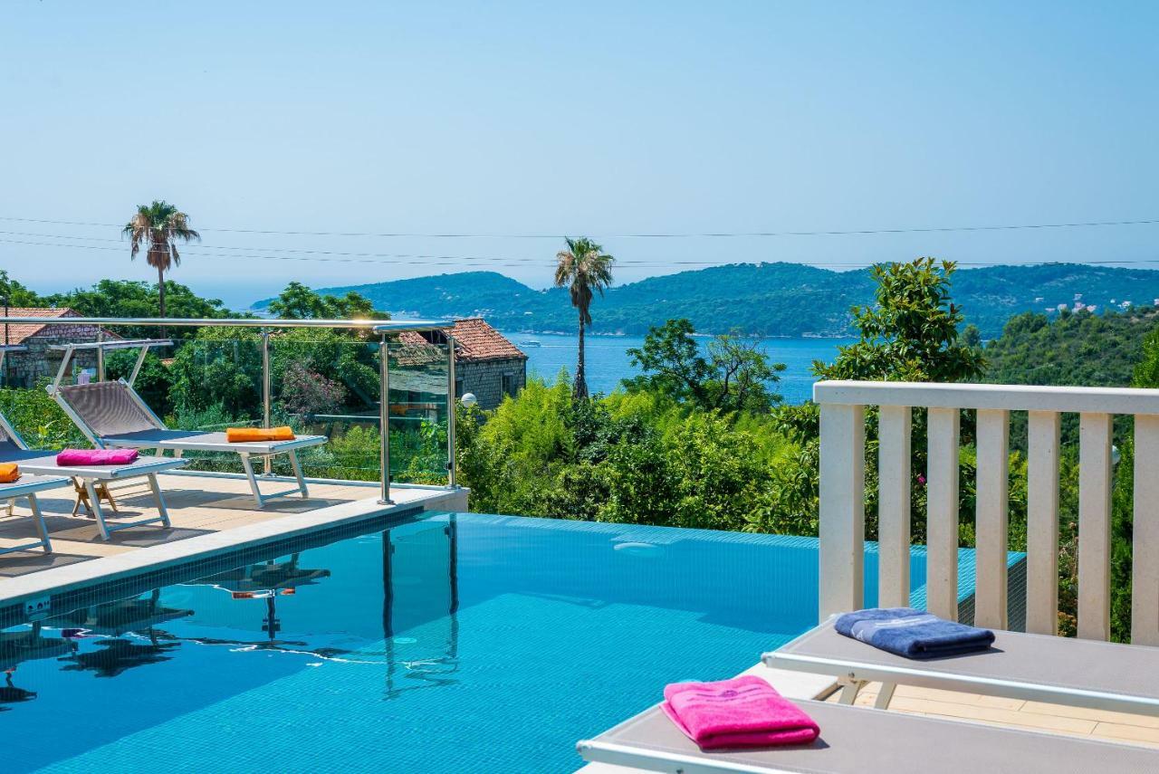 Villa La Vagabonda โอราซัซ ภายนอก รูปภาพ