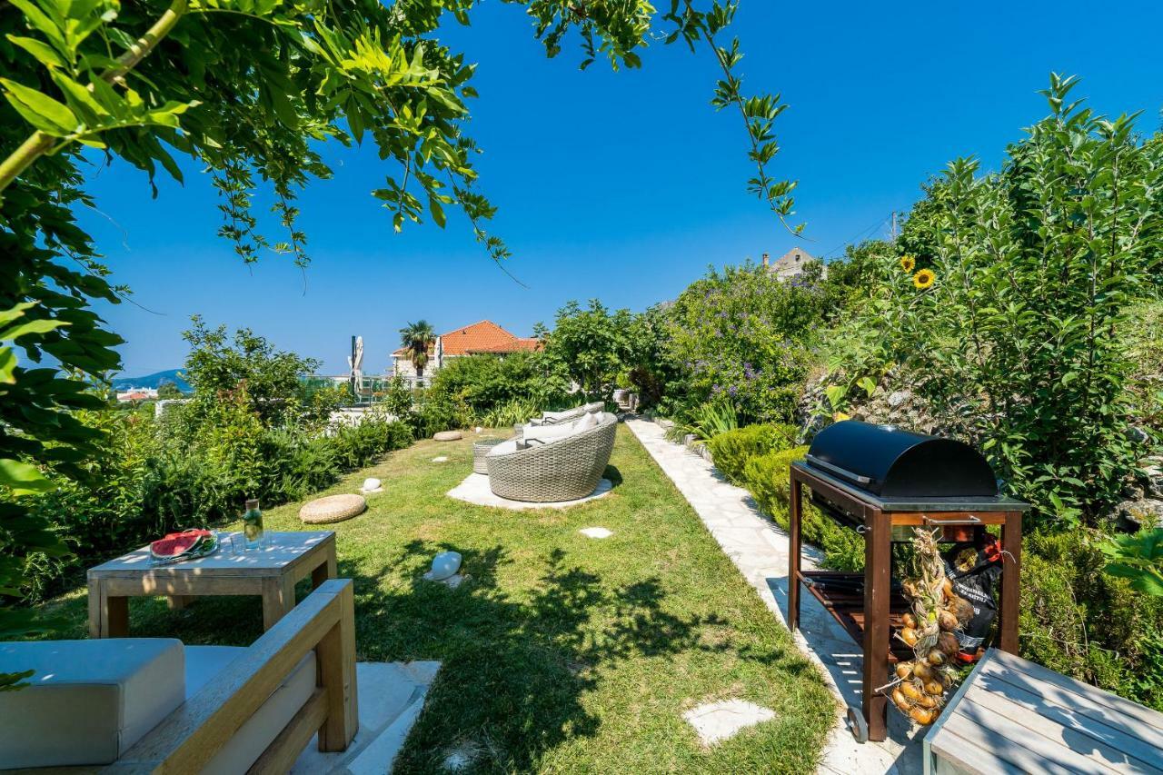 Villa La Vagabonda โอราซัซ ภายนอก รูปภาพ
